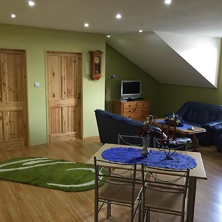Apartman U Puskina Strba Luaran gambar