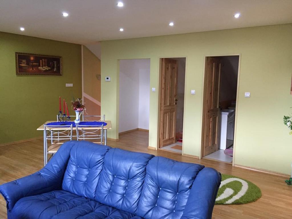 Apartman U Puskina Strba Luaran gambar