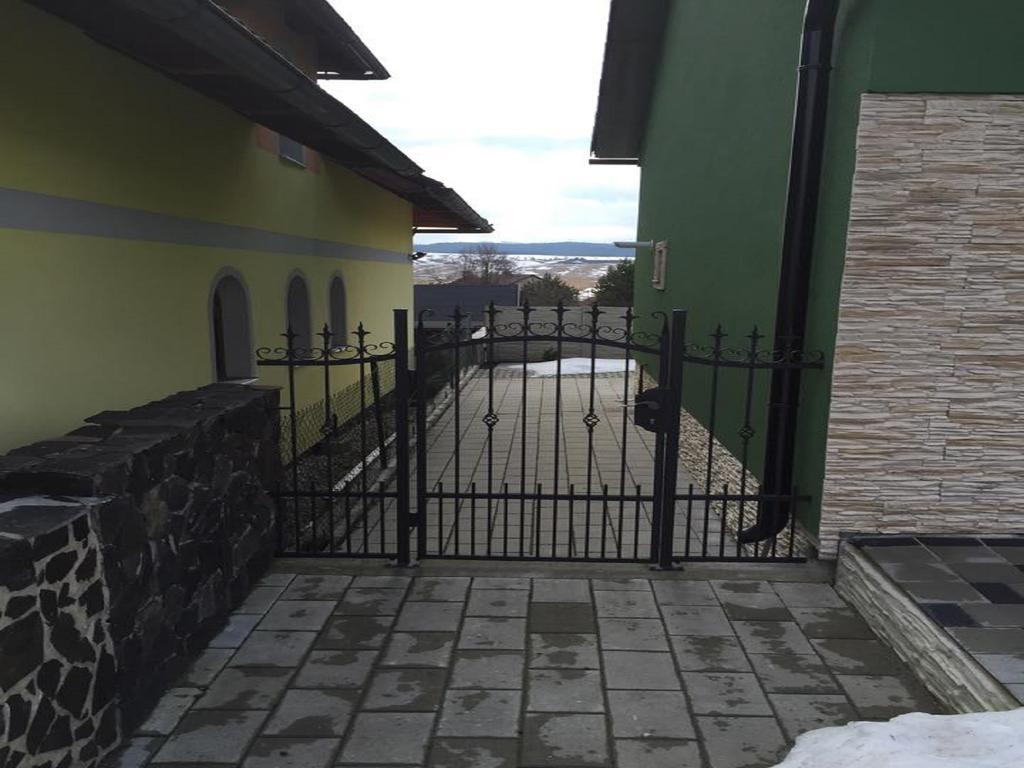 Apartman U Puskina Strba Luaran gambar